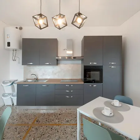 게스트하우스 Enzina 3*