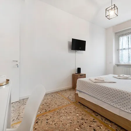 Enzina Guest house 3*