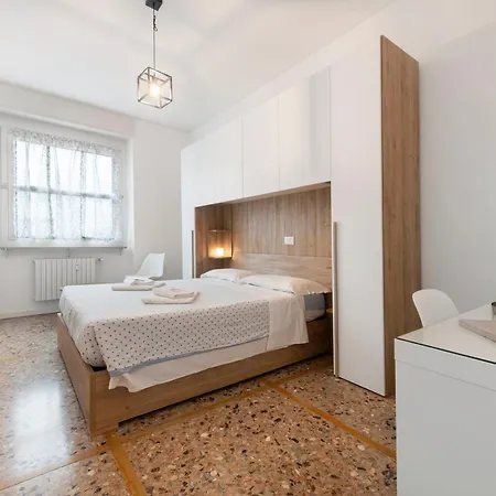 Enzina Guest house Bergamo